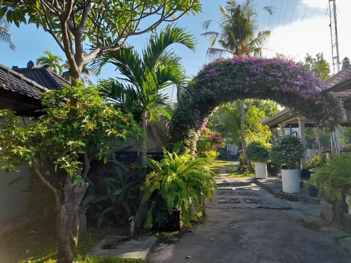 Puri Bali Hotel Lovina Eksteriør bilde